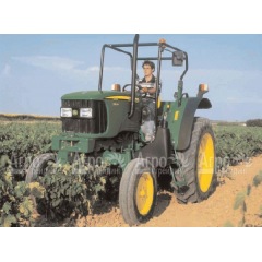 Многофункциональный минитрактор John Deere 5515 в Великом Новгороде