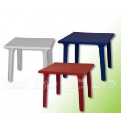 Пластиковый стол квадратный в Великом Новгороде